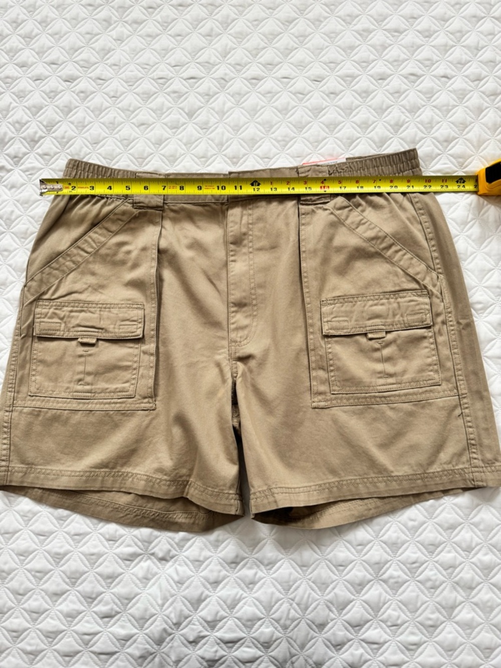 NWT St. John's Bay 100% Cotton Tan Hiking Cargo 7" Inseam Shorts Size 44 - Picture 5 of 13